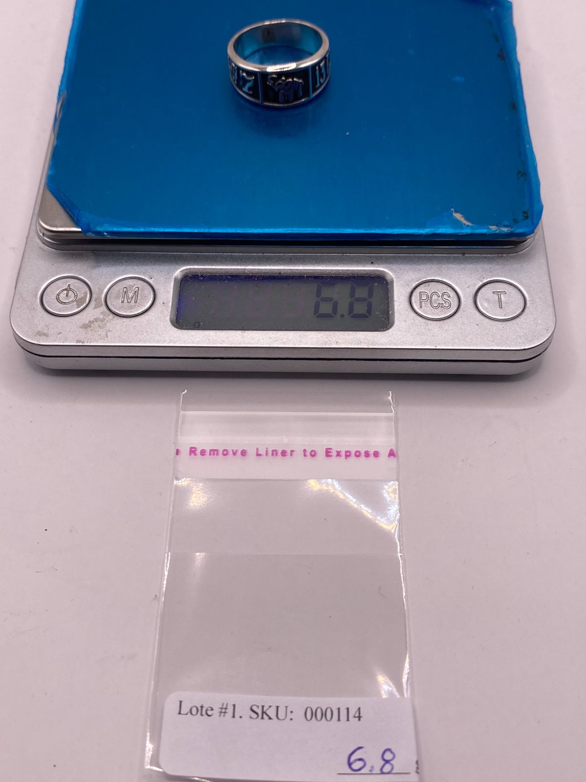 Anillo de Plata 925  con Símbolos de la Suerte y Acabado Oscuro