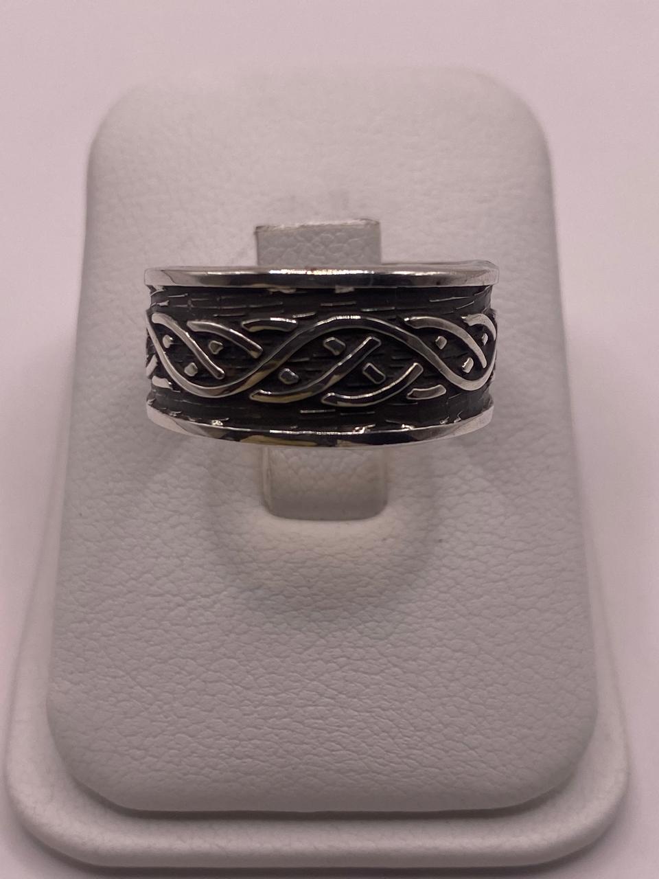 Anillo de Plata Esterlina 925 con Diseño Trenzado Estilo Celta y Acabado Oxidado