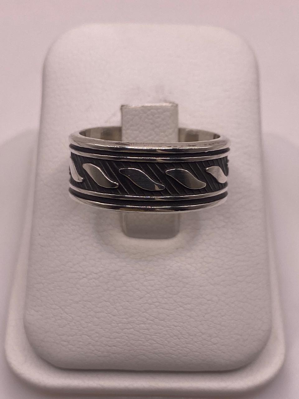 Anillo de Plata Esterlina 925 con Motivo de Hojas y Acabado Oxidado