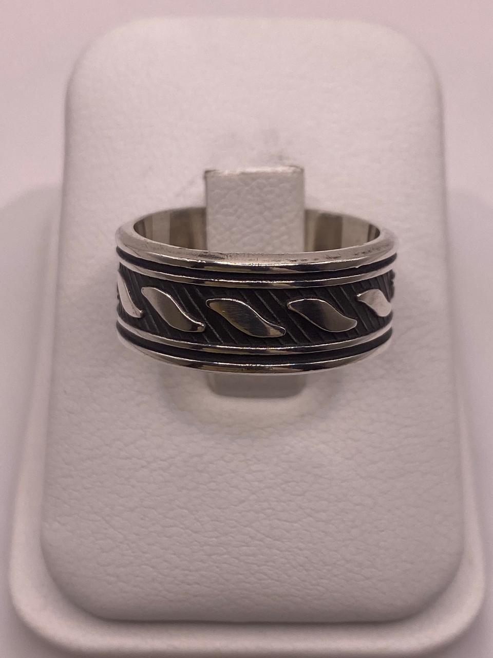Anillo de Plata Esterlina 925 con Motivo de Hojas y Acabado Oxidado