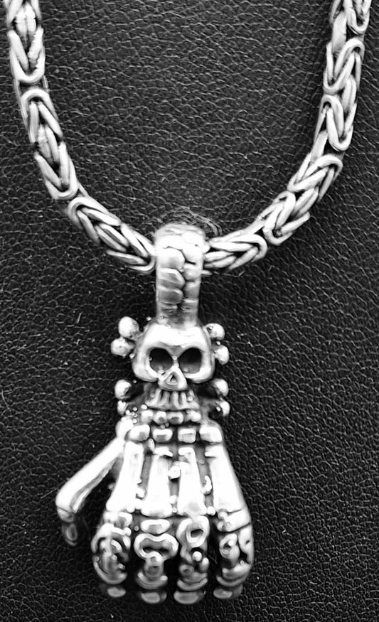 DIJE PLATA LEY 925 , GARRA CON CALAVERA