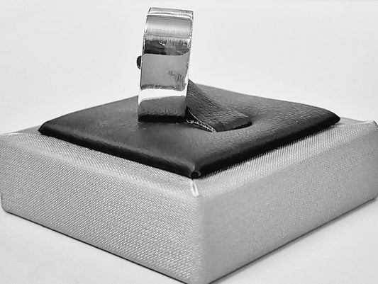 ANILLO CUADRADO EN PLATA LEY 925