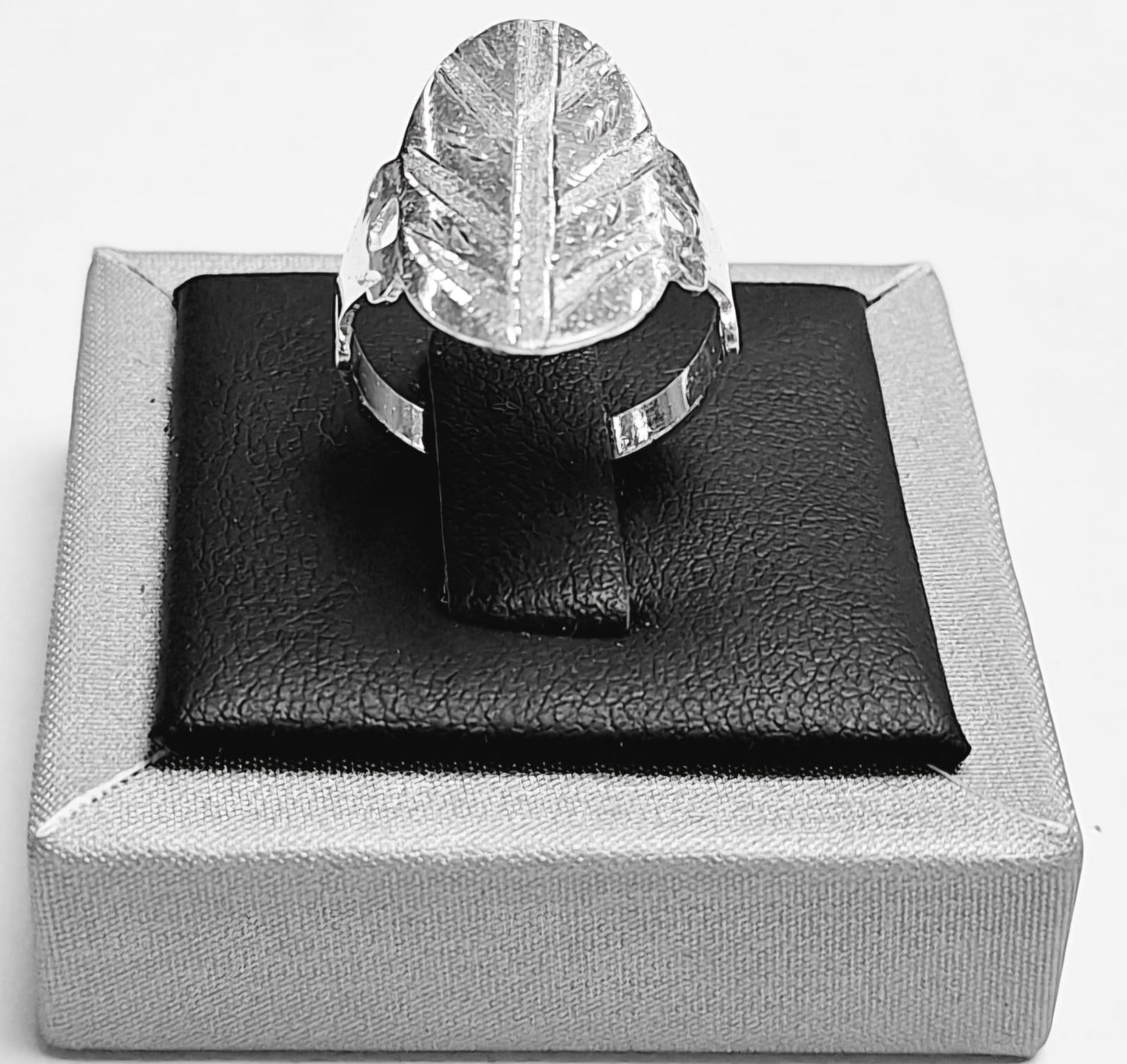 ANILLO DIAMANTADA EN PLATA LEY 925