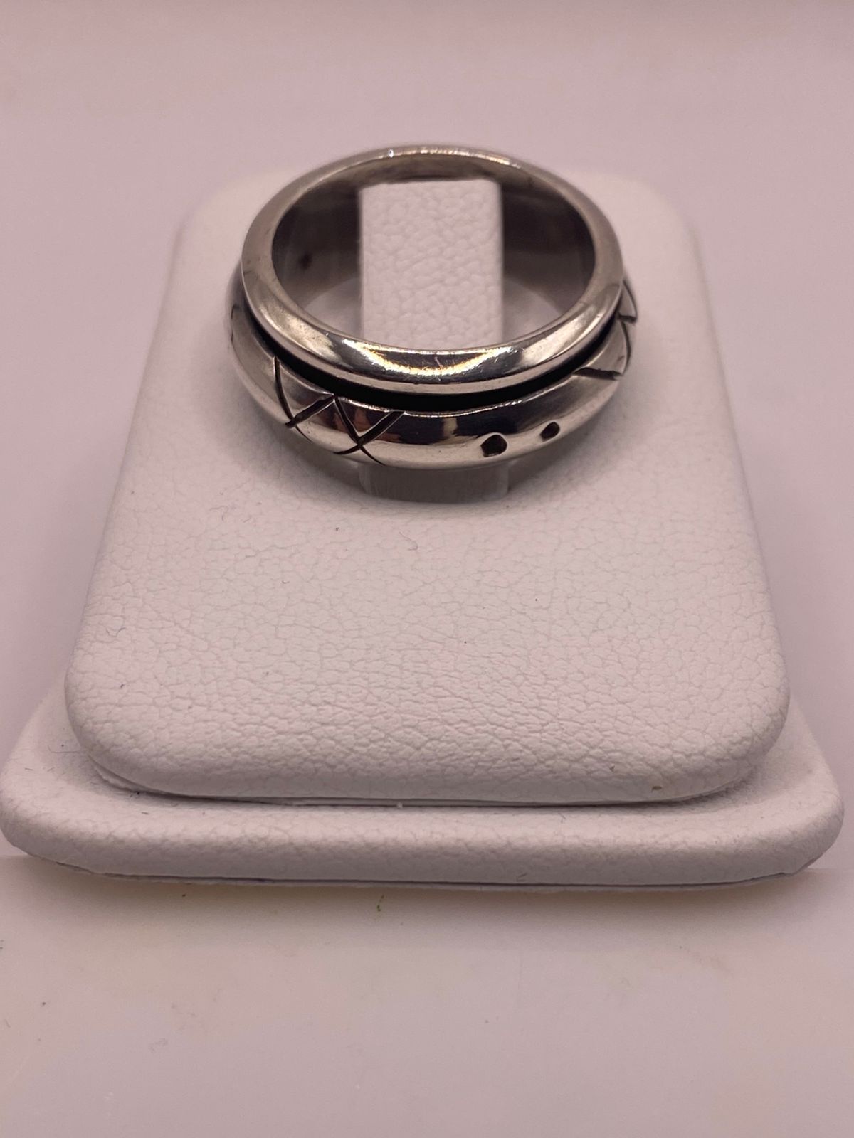 Anillo Giratorio de Plata 925 con Grabado Geométrico
