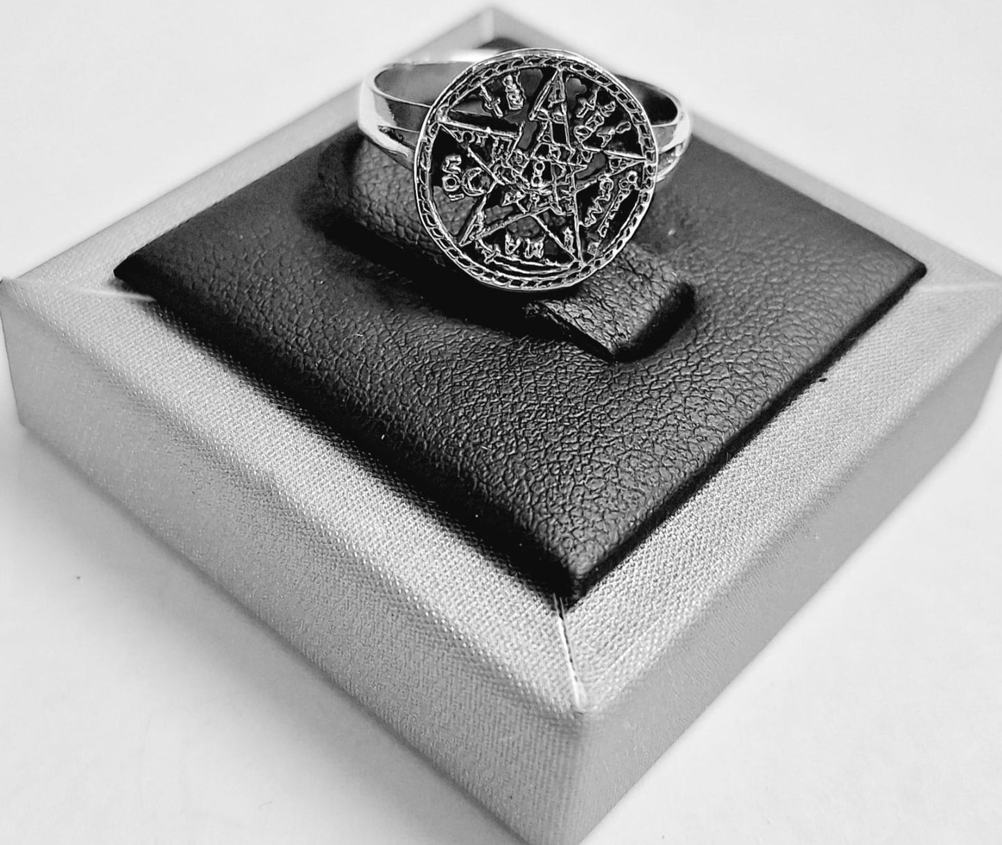 ANILLO TETRAGRAMATON EN PLATA LEY 925 LSS