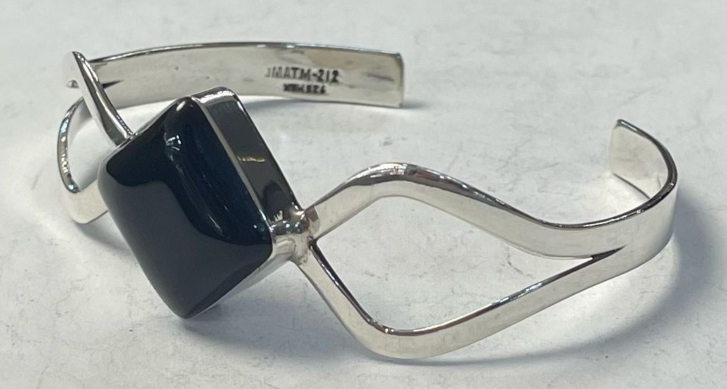 BRAZALETE CON OBSIDIANA EN PLATA LEY 925