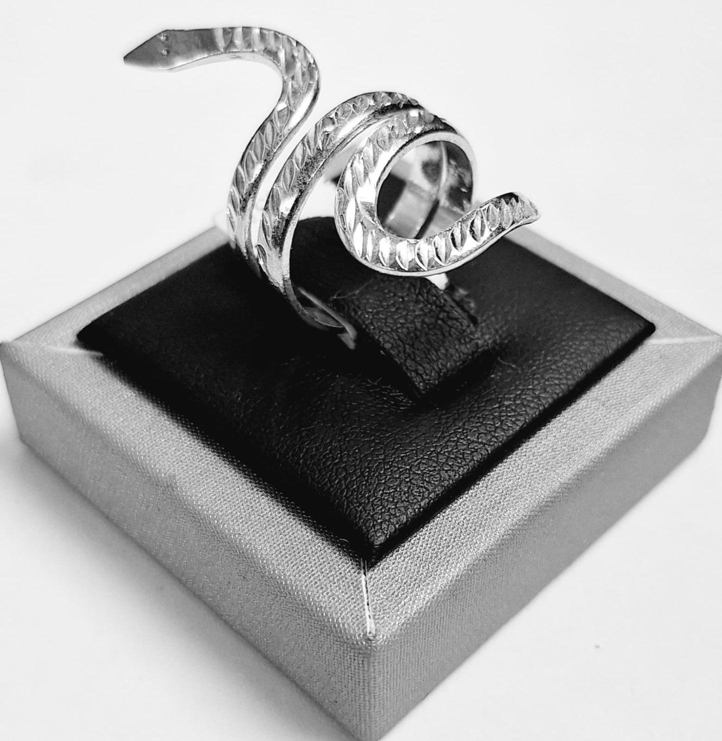 ANILLO SERPIENTE EN PLATA LEY 925