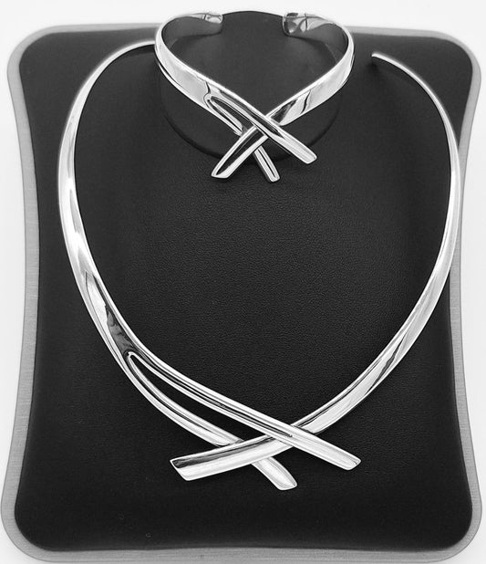 SET DE GARGANTILLA Y BRAZALETE DE PLATA LEY 925