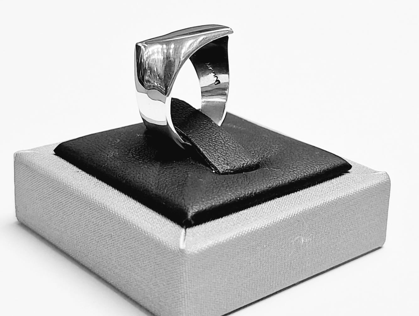 ANILLO EN PLATA LEY 925