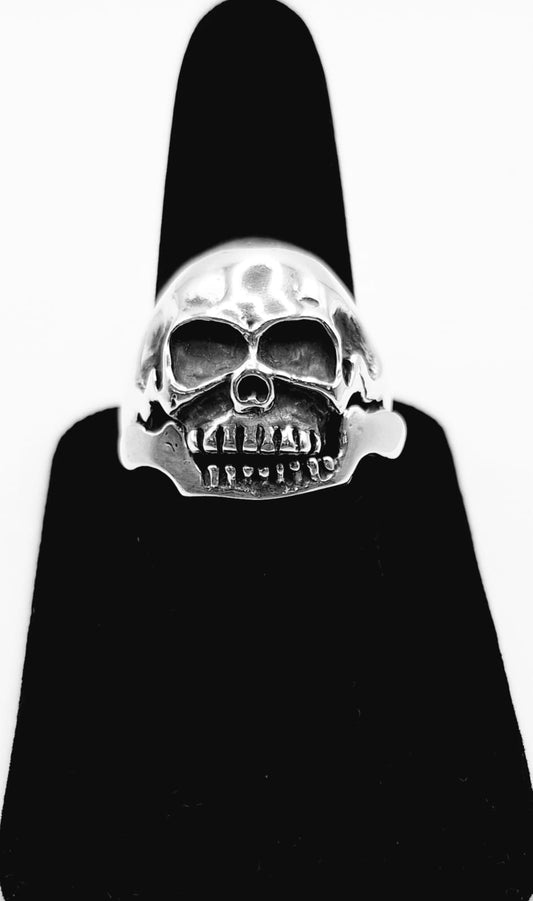 ANILLO CALAVERA EN PLATA LEY 925