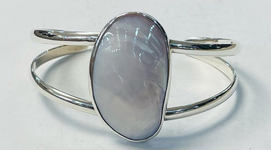 BRAZALETE CON MADRE PERLA EN PLATA LEY 925