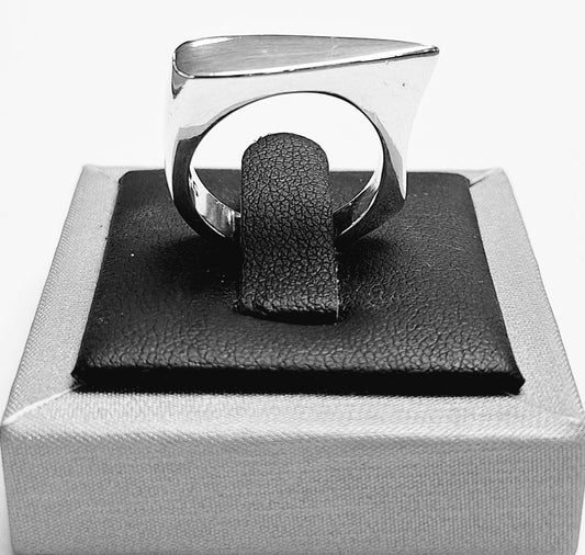 ANILLO EN PLATA LEY 925