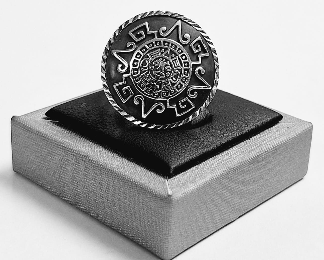 ANILLO  AZTECA EN PLATA LEY 950